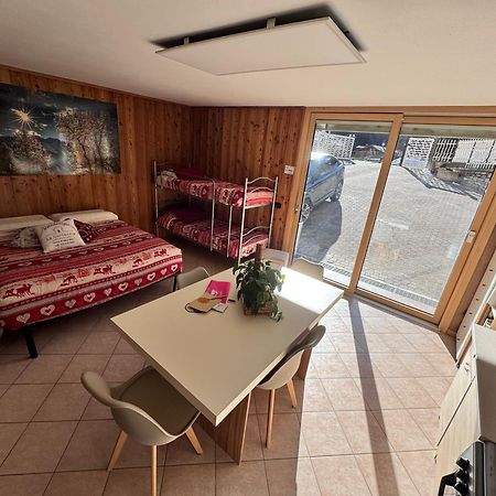 Апартаменты Residenze Vezza - La Corteccia- Вецца-д'Ольо Экстерьер фото