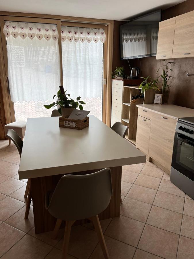 Апартаменты Residenze Vezza - La Corteccia- Вецца-д'Ольо Экстерьер фото